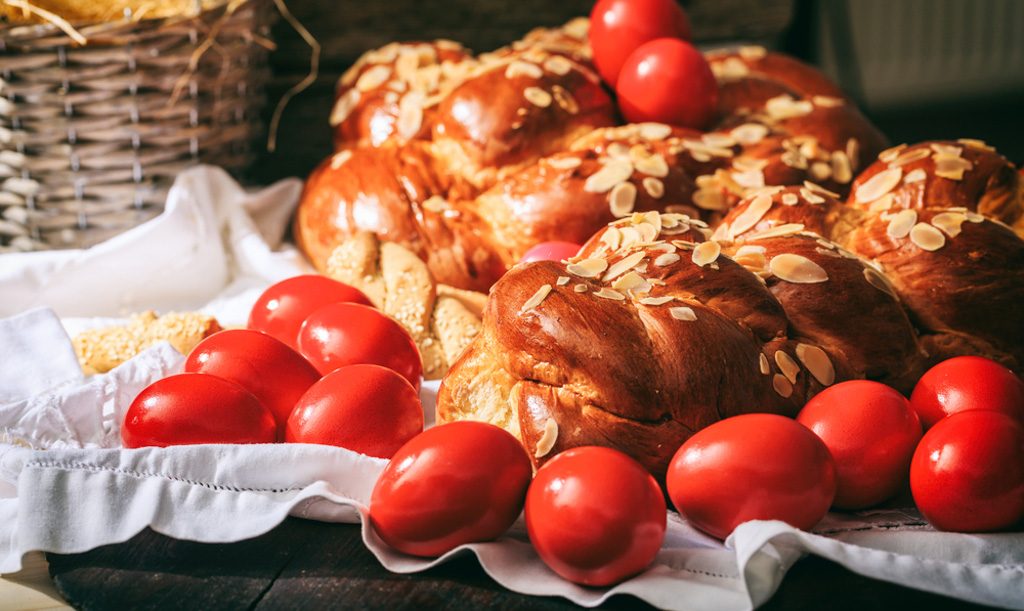 Easter-Celebrations-in-Greece-618793109-1024x611.jpg